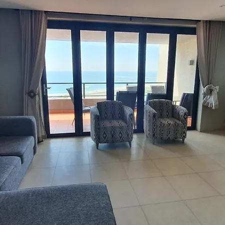 Accommodation Front - Immaculate 4 Sleeper With Ocean & Harbour Views Durban Buitenkant foto