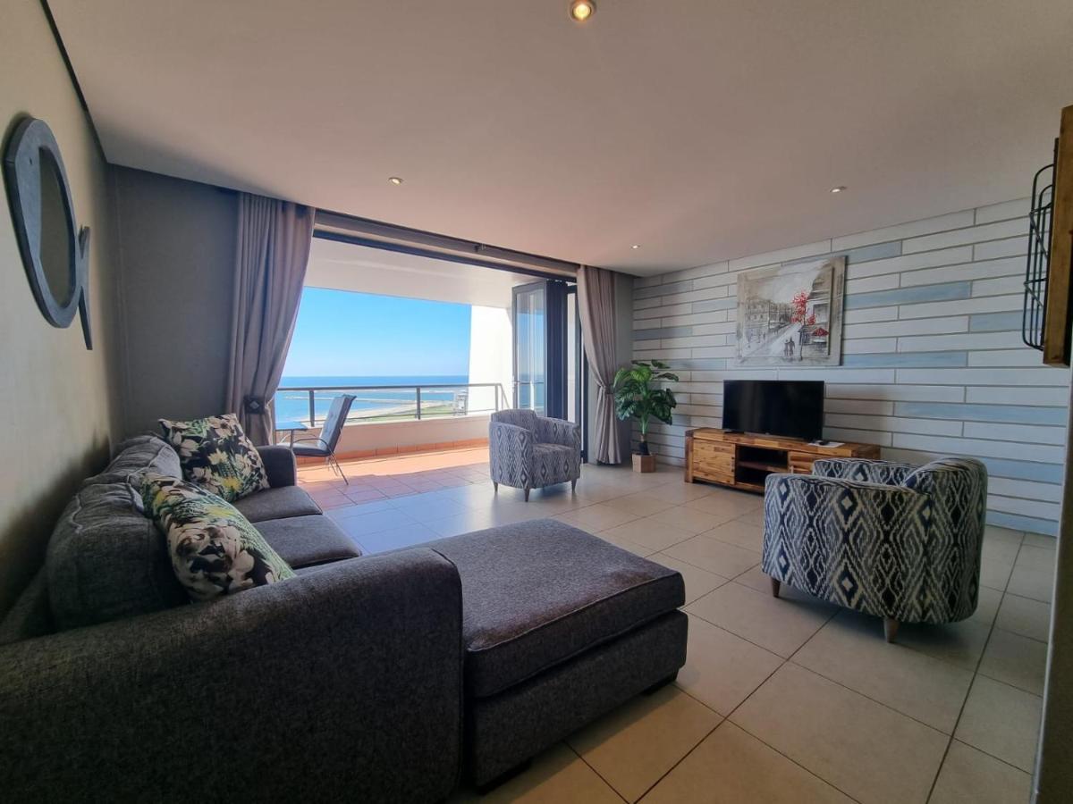 Front - Immaculate 4 Sleeper With Ocean & Harbour Views * Durban