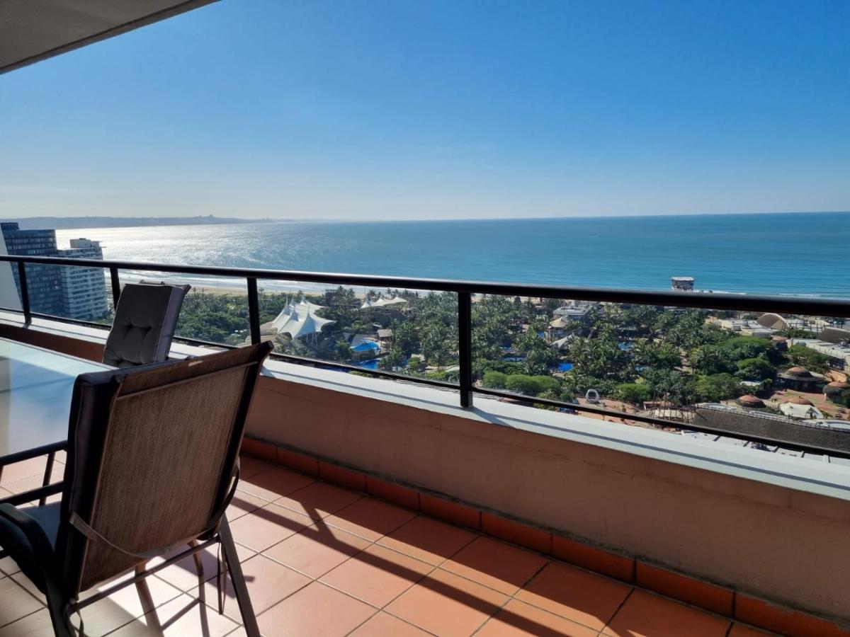 Front - Immaculate 4 Sleeper With Ocean & Harbour Views Appartement Durban