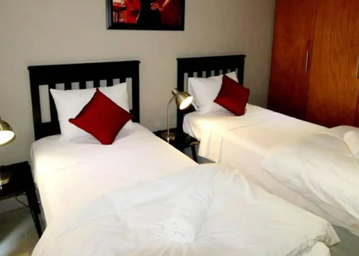 Accommodation Front - Immaculate 4 Sleeper With Ocean & Harbour Views